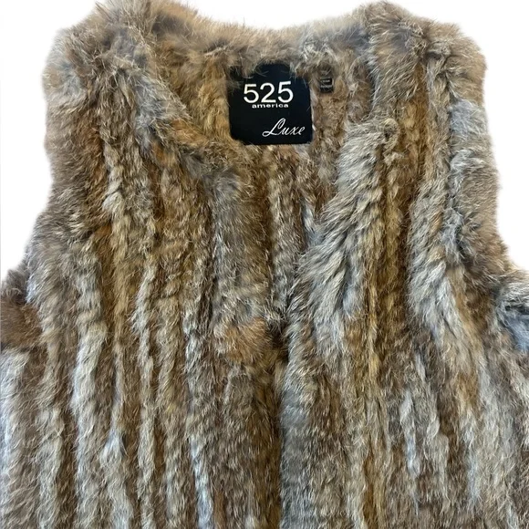 Revolve 525 America Genuine Rabbit Fur Vest - Picture 6 of 11
